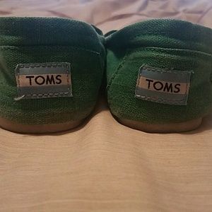 Green Toms shoes